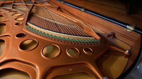 傷、汚れのあるベーゼンドルファー