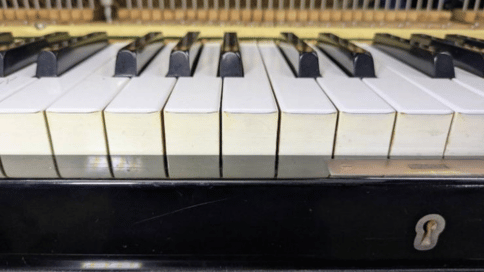 出ない音がある