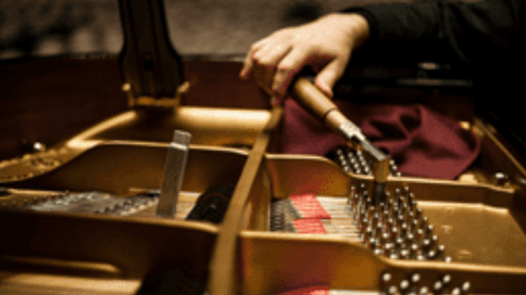 長期間調律を行っていない、未調律である