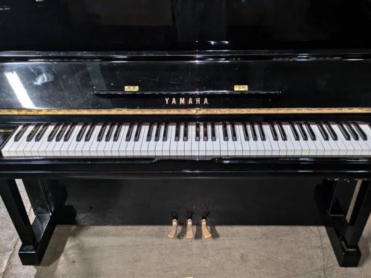 YAMAHA U300SX 5461059