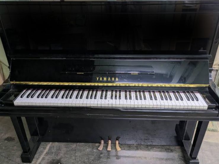 買取実績用　YAMAHA U300 5524275