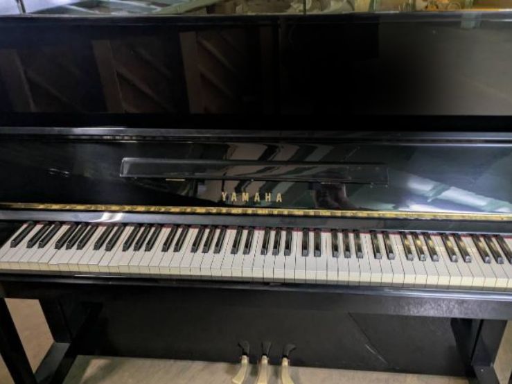 買取実績用　YAMAHA U10BL 4369211